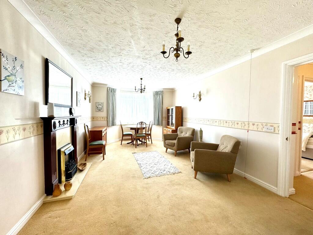 8 Alston Court li...