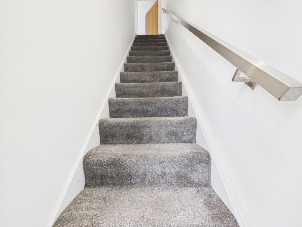 CAM03729G0-PR0168-STILL014