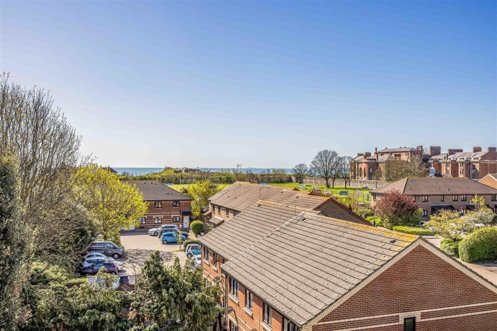 9 Grand Division Row, Henderson Road, Southsea-Sma