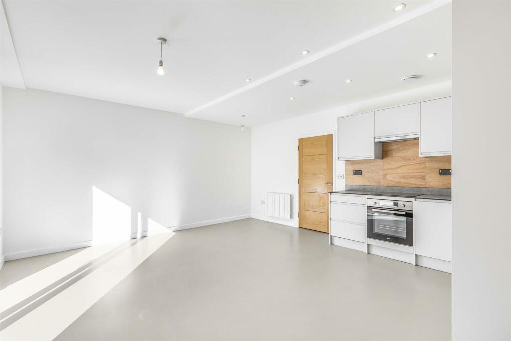 34-38_Inglemere_Road_1bed-4.jpg