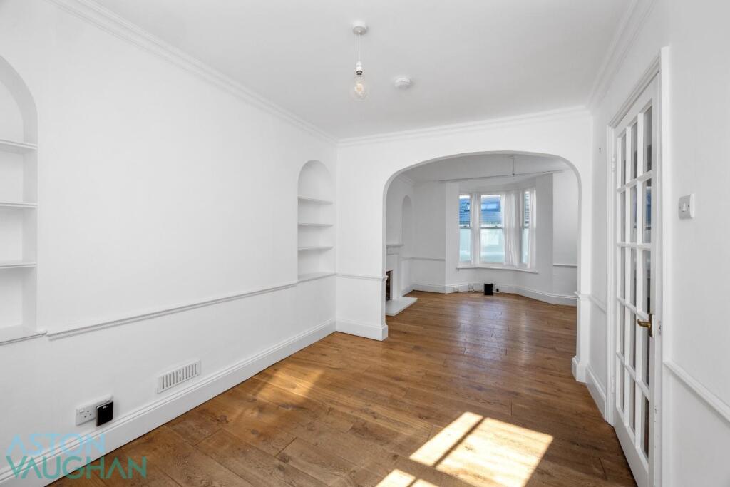 Crescent Place, 4-015.jpg