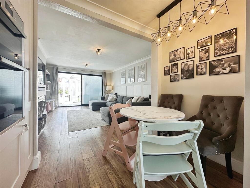 1c7b1435--4EEE-A43D-4DFF65D95776-97422-00001F07D38