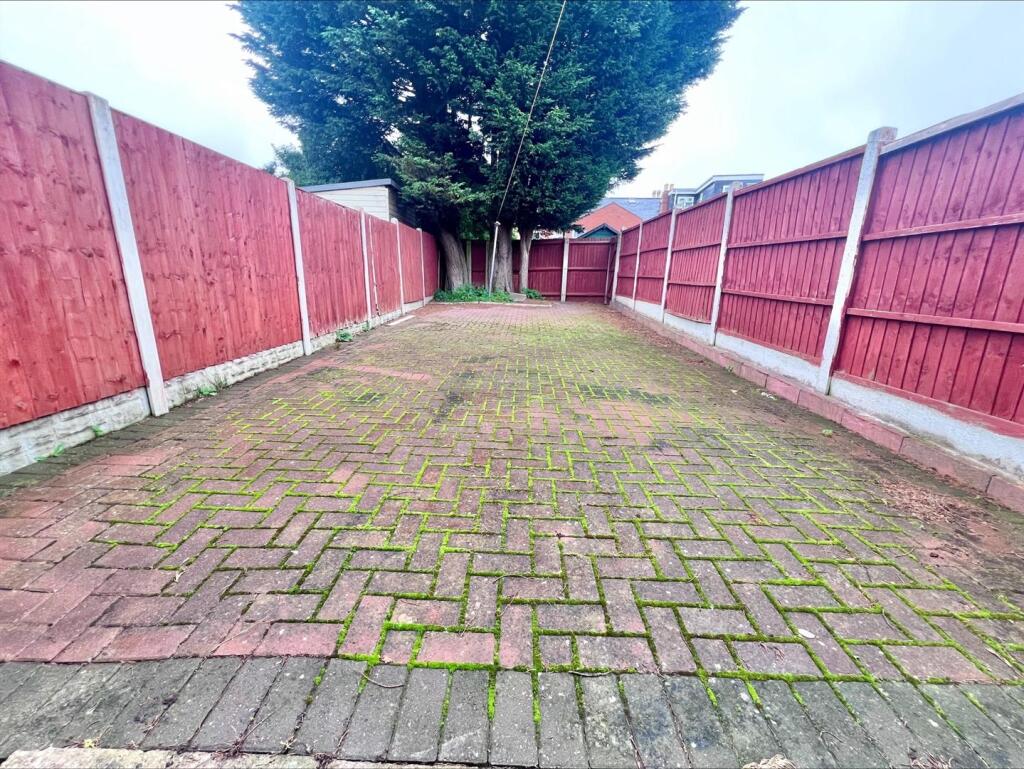 rear garden.jpeg