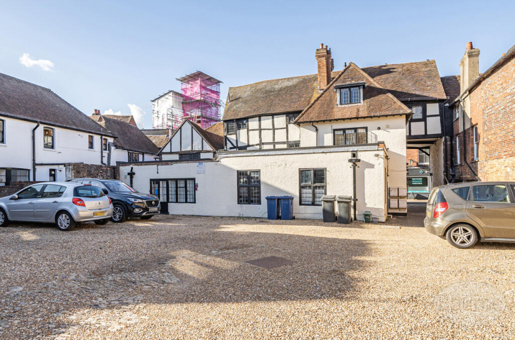 b82577b6-5104-477...