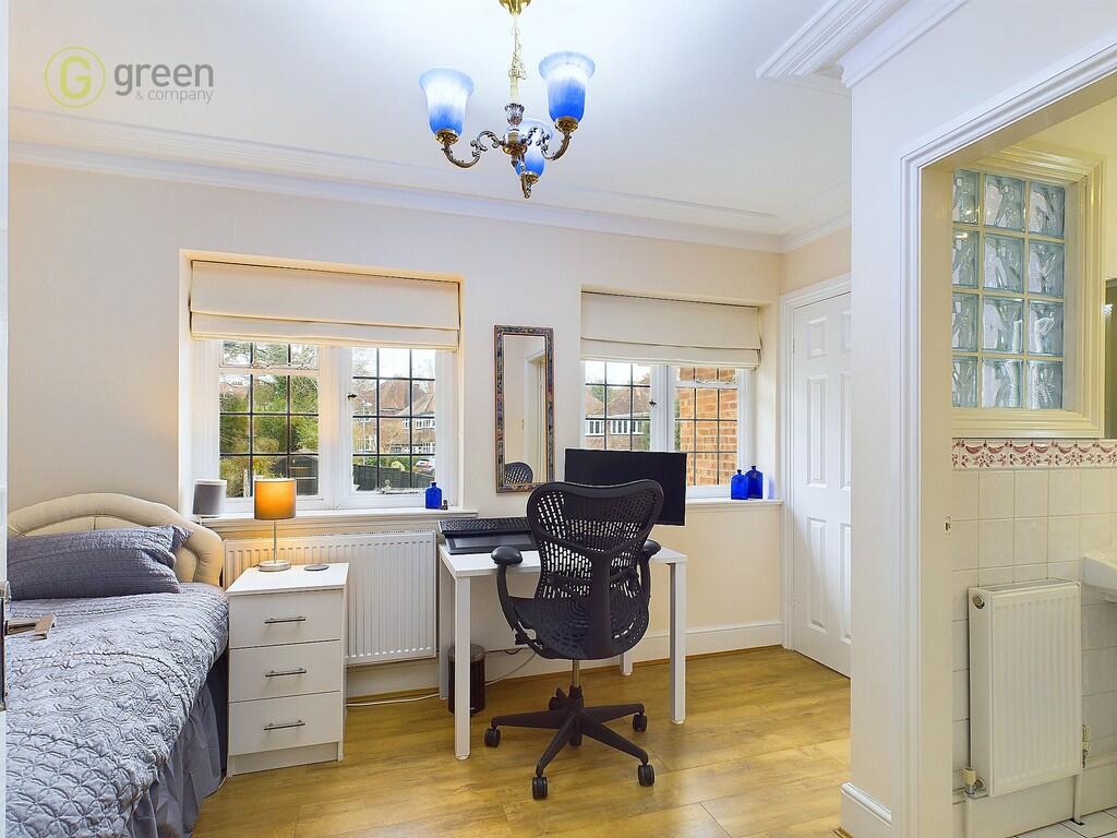 CAM03830G0-PR0104...