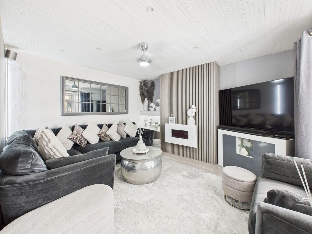 CAM03974G0-PR0191...