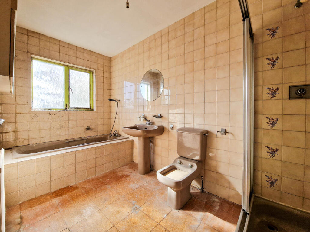 Five Piece Bathroom