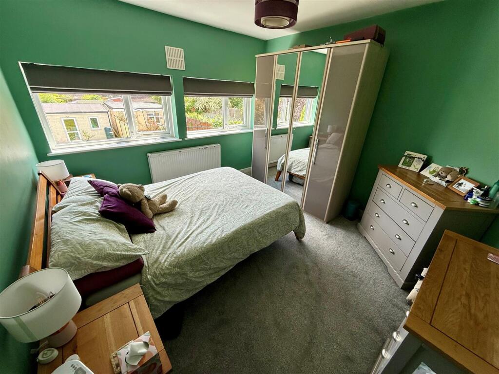 YR177 Bed1.jpg
