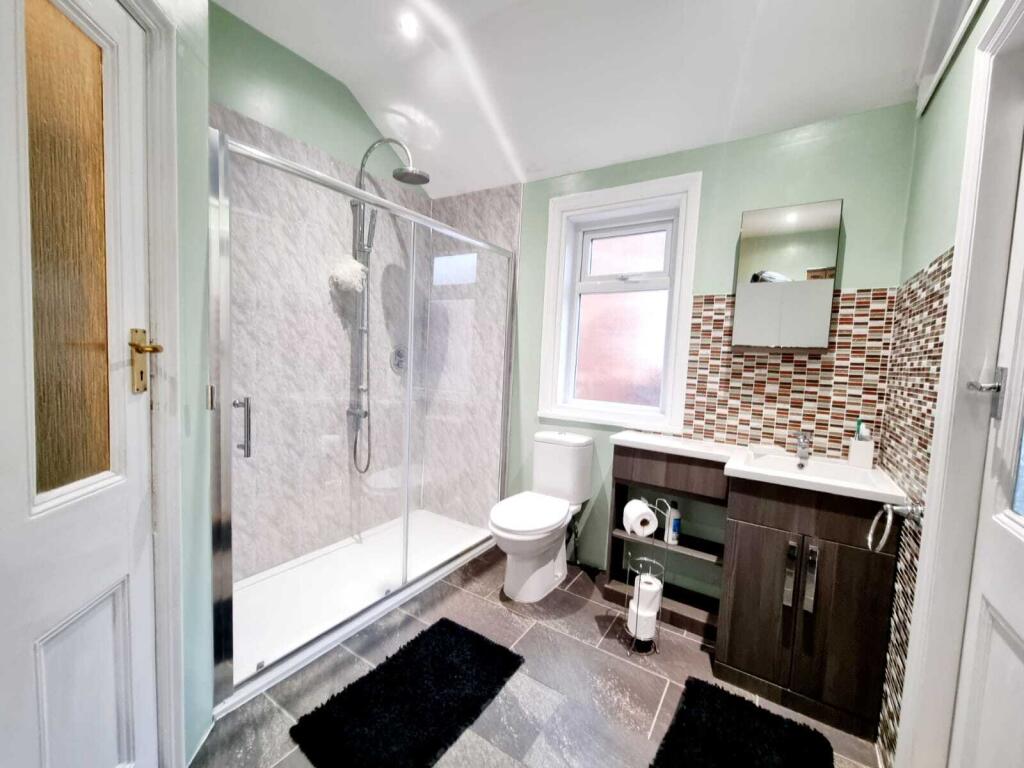 d1e3efee-fe77-4987-a348-9956c84bf128