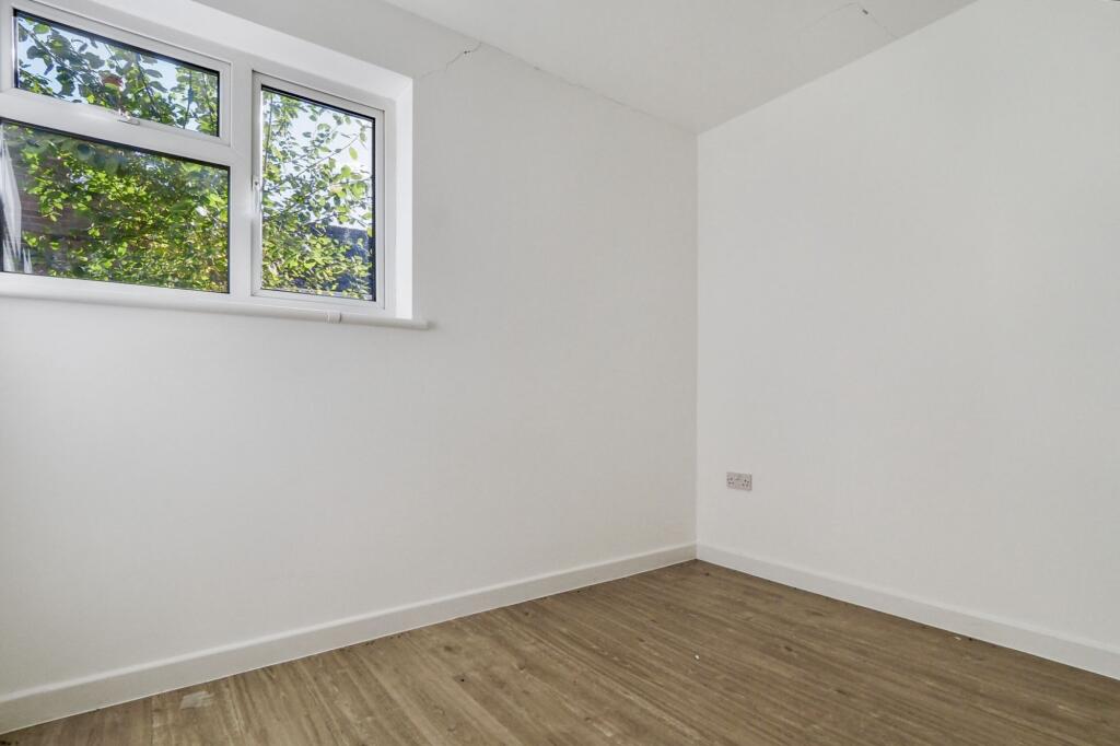 15 Sweechgate, Broad Oak, Canterbury, Kent, CT2 0QY