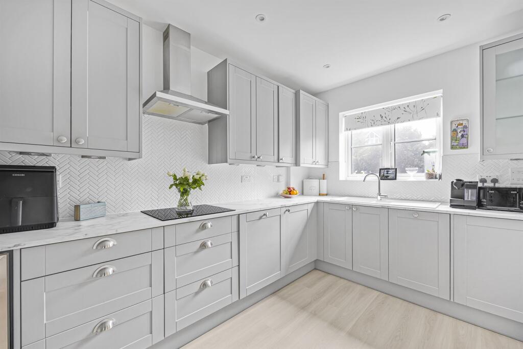 Kitchen/Breakfast Ro