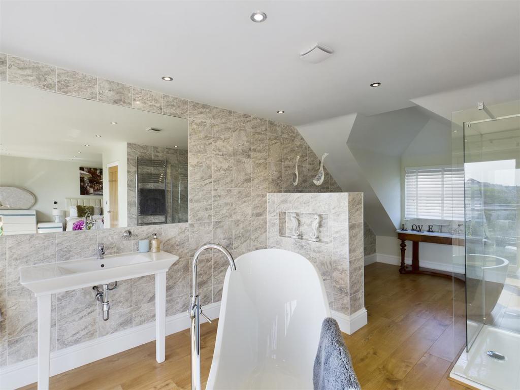 Master en-suite