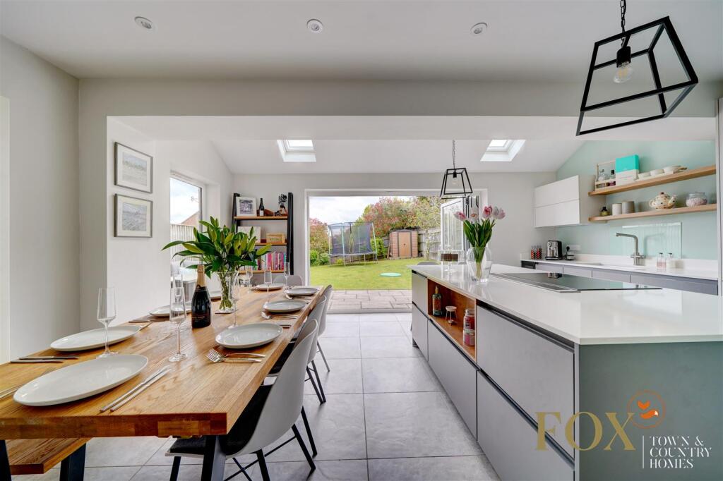 23 Hawthorn Rise (6).jpg