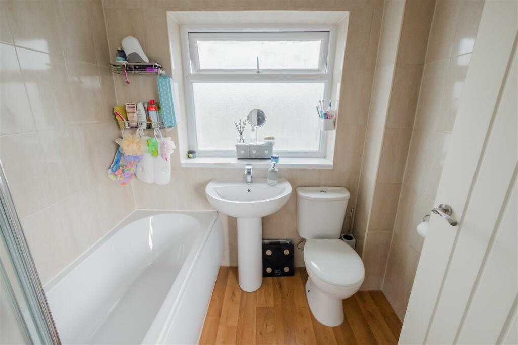 BATH 2.jpg
