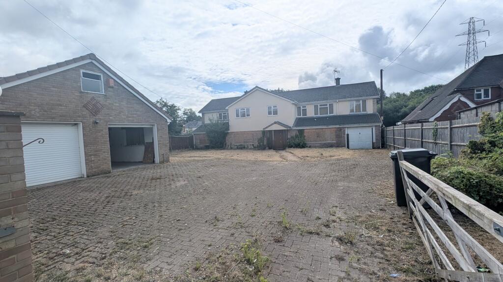 Forest Edge House, Jacobs Walk, Totton, SO40 9JU