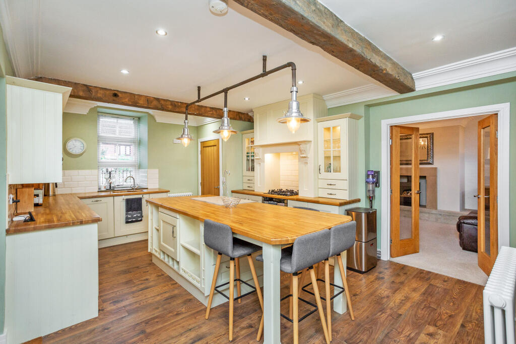 Kitchen/Breakfast Room