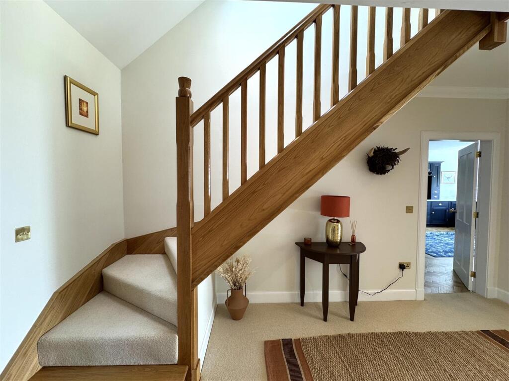 STAIRS.JPG