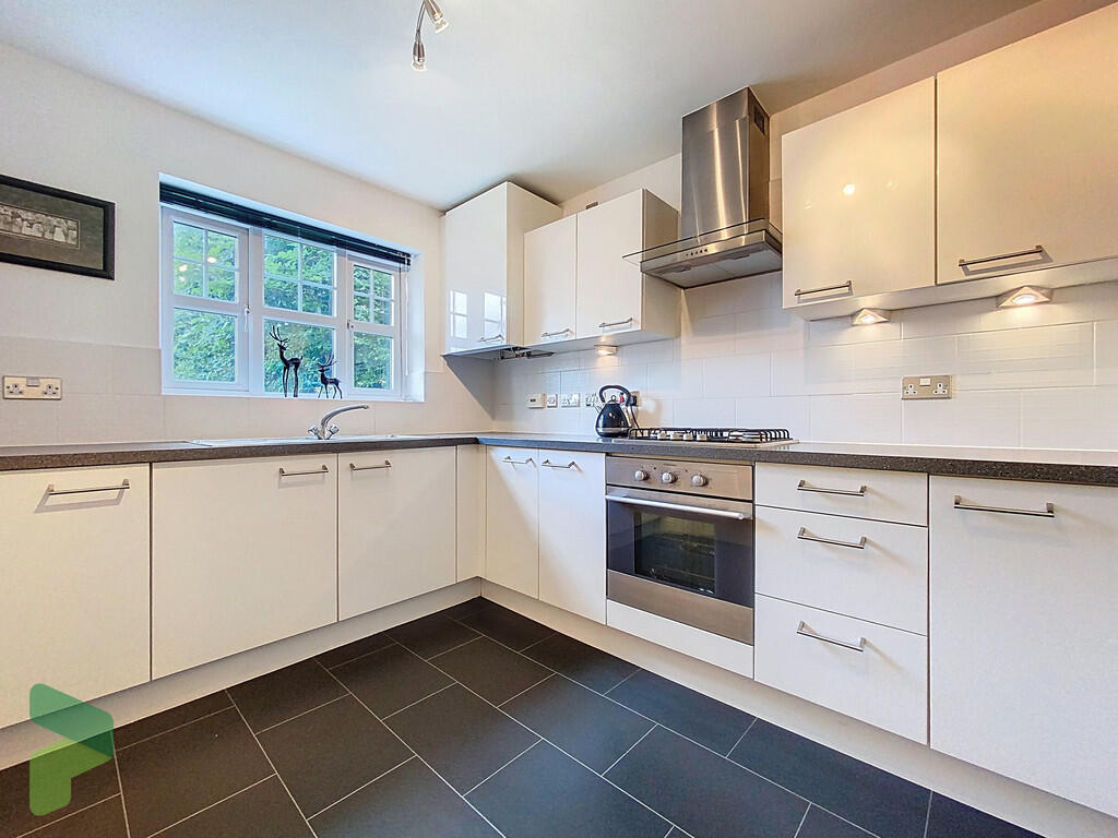 Fitted Dining Kit...