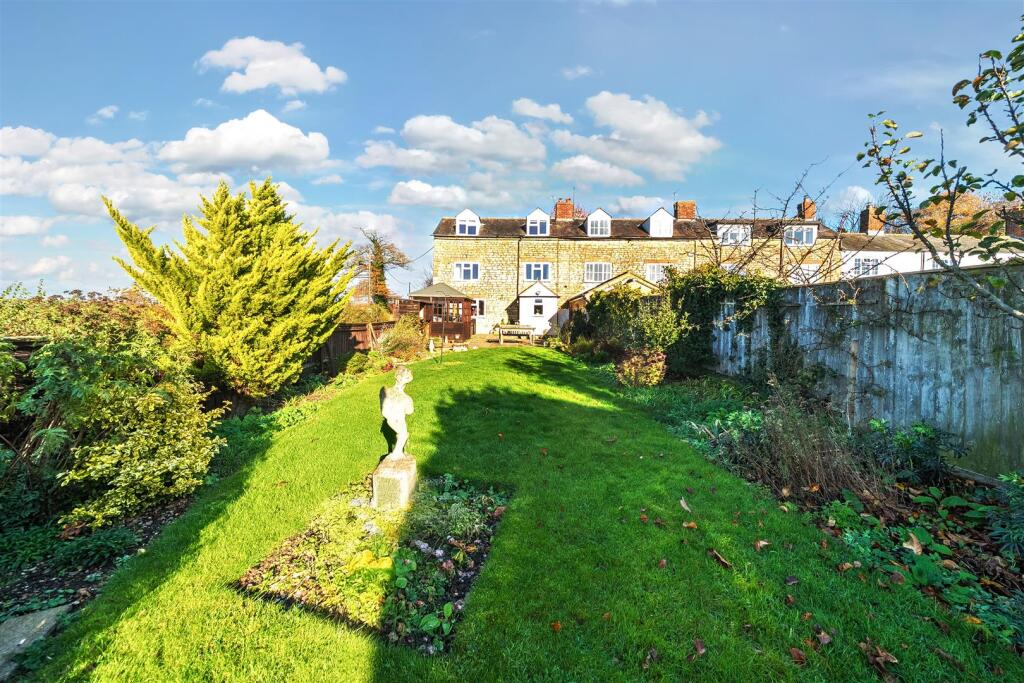 Lacemakers Cottage, 1 Long Row, Wicken Road, Leckh