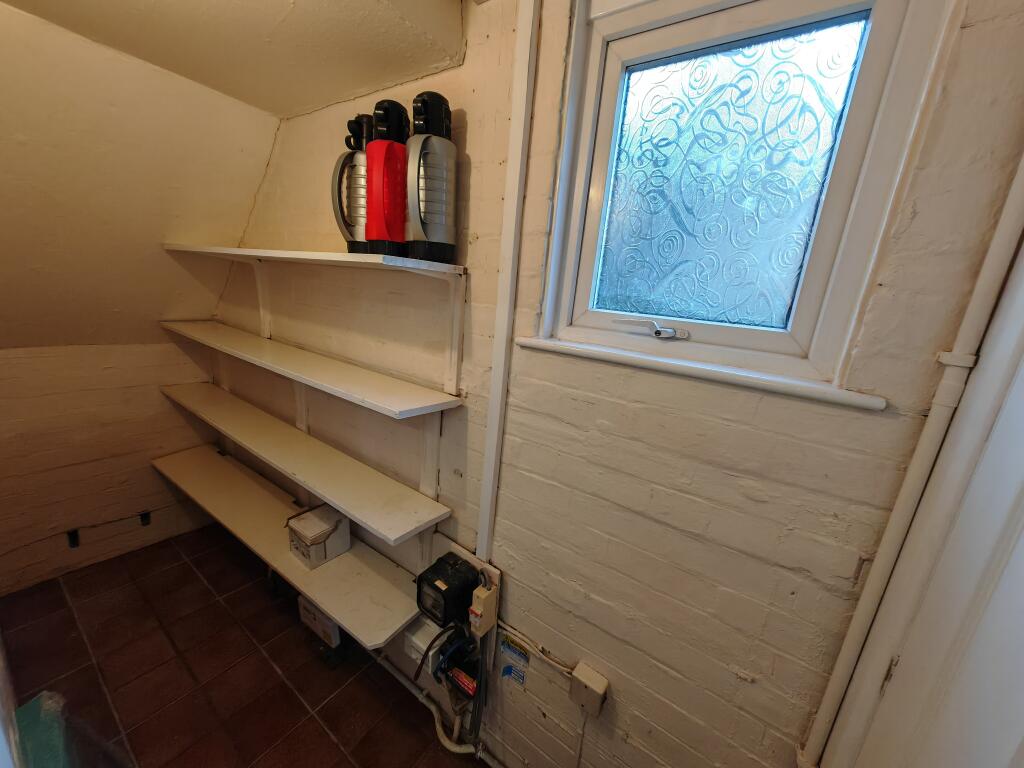 Pantry leading to W.C.