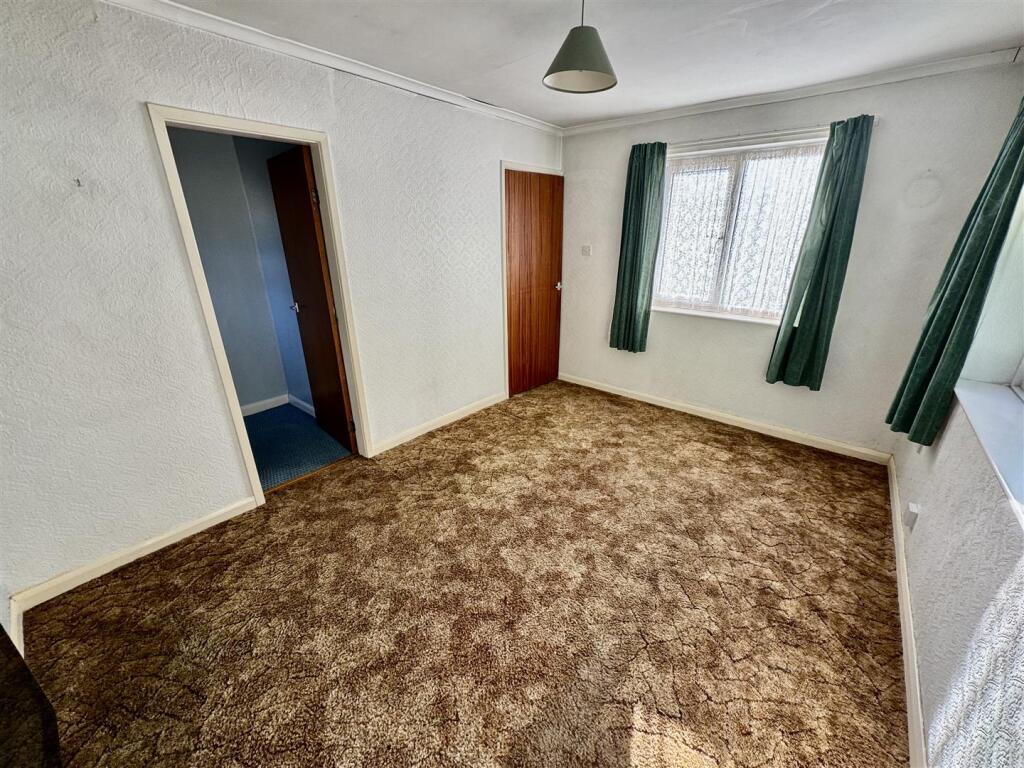 GROUND FLOOR BEDROOM