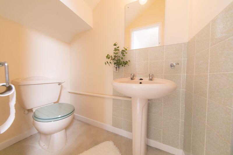 First floor bedroom washroom