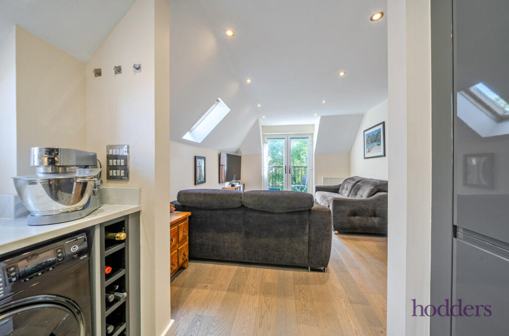 e68c0516-a957-470...