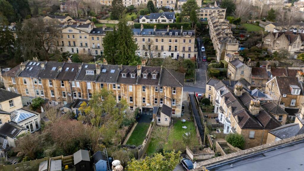 11 Prior Park Road-12.jpg