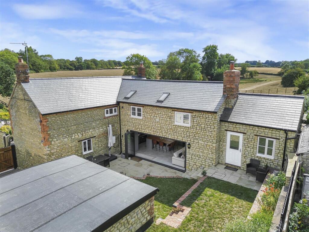 1 Kings Lane, Pury End (2).JPG