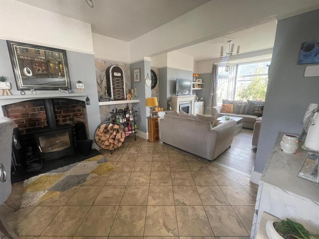 Living / Dining Room