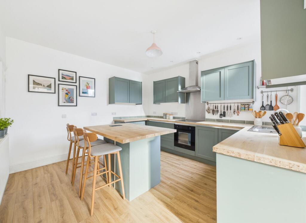 Breakfast Kitchen (Virtually Furnished)