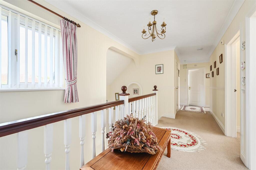 11 HARTFIELD ROAD (18).jpg