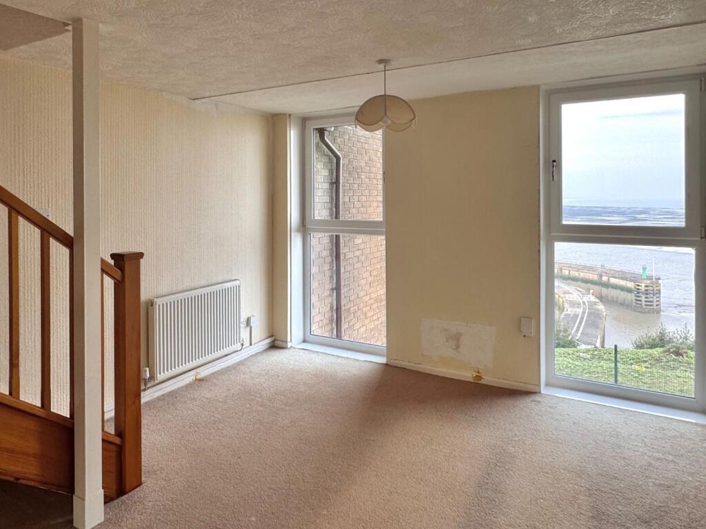 Lounge/Dining/Kitchen