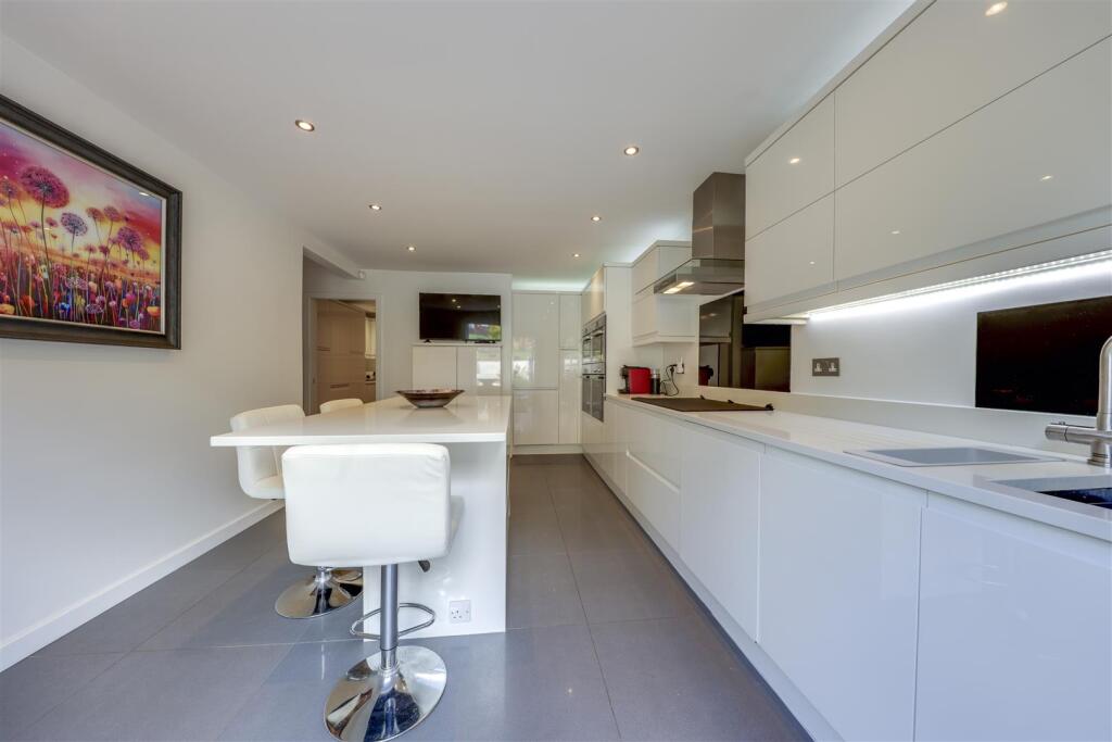 Breakfast Kitchen Alt 2