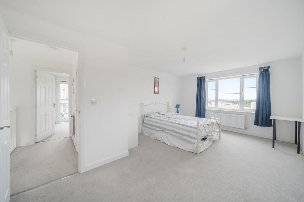 15 - Bedroom 2 - ...