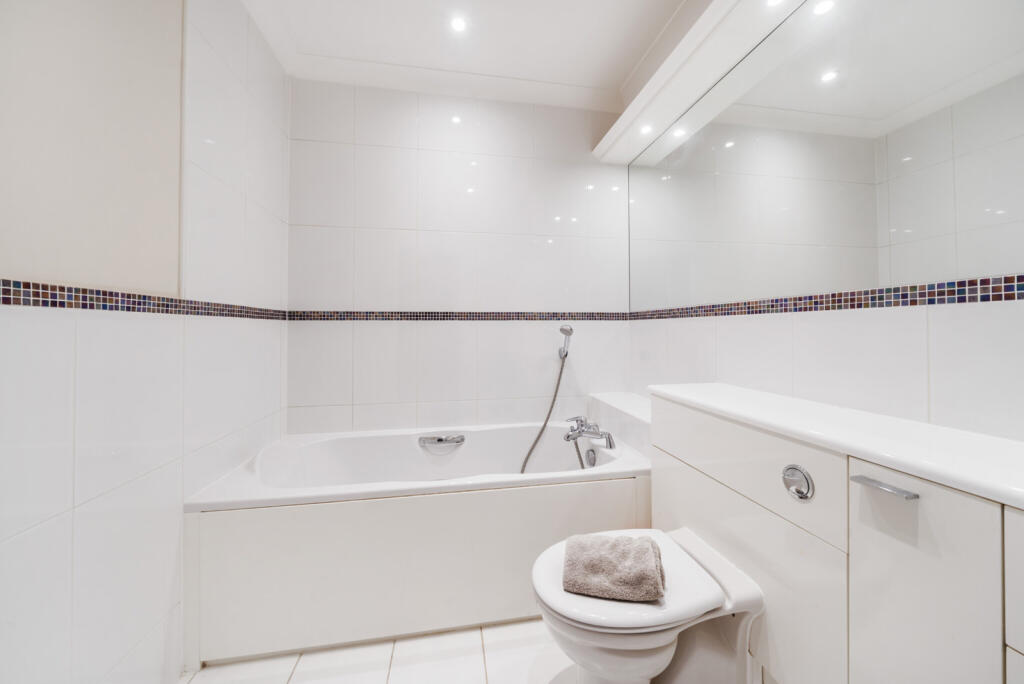 1297422-11-6846a1...