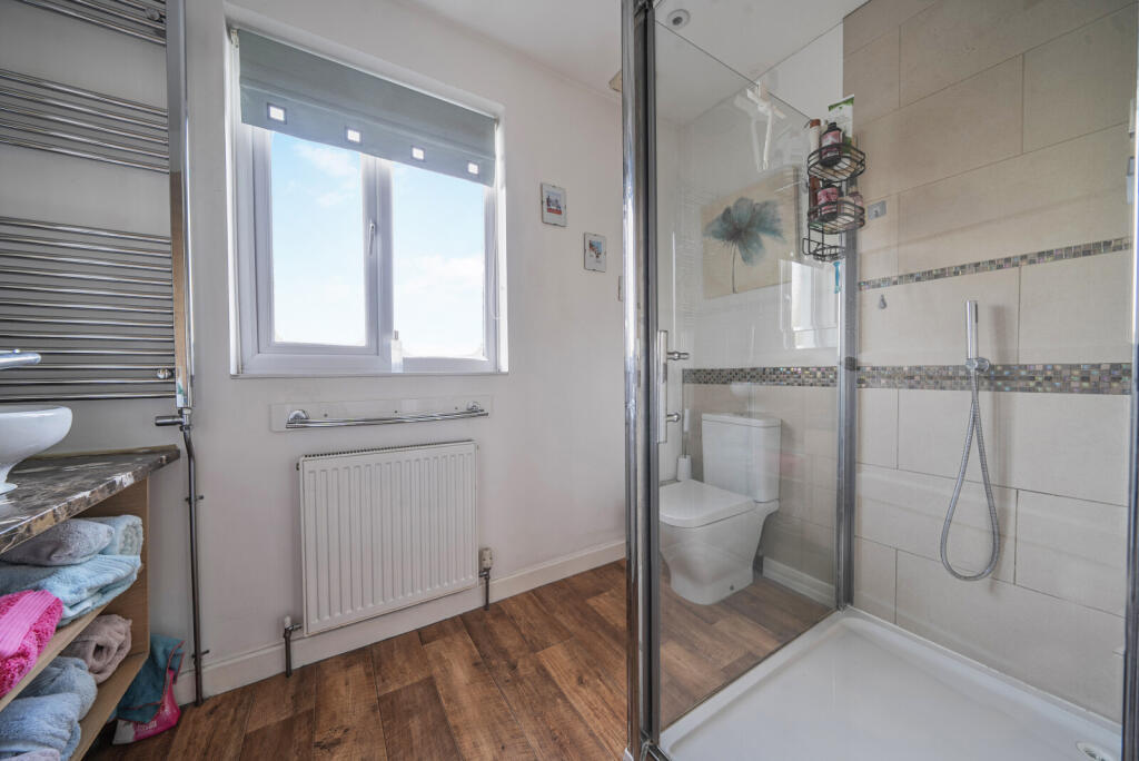 1358563-15-68d42e...