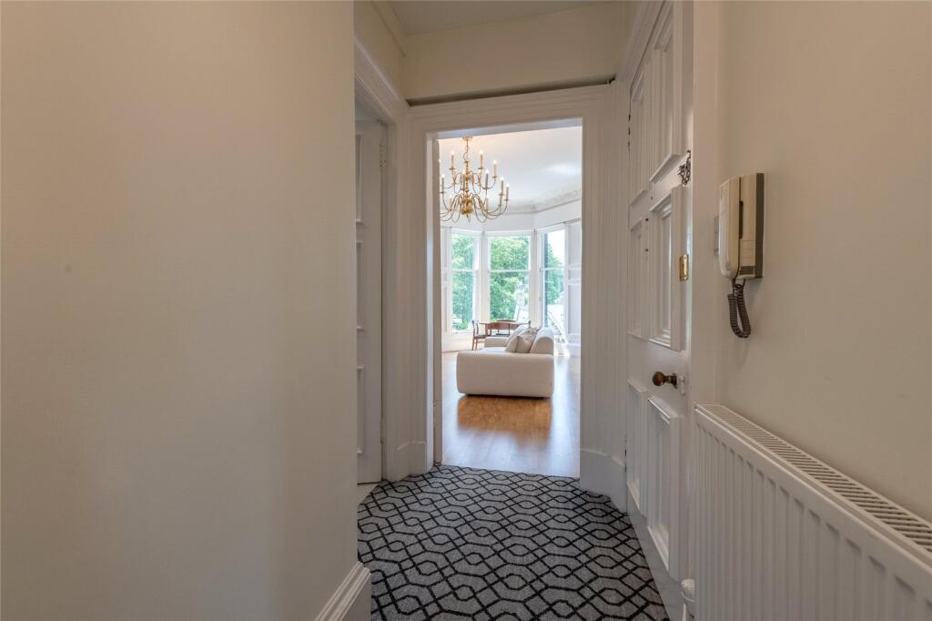 Ravelston Place 0259