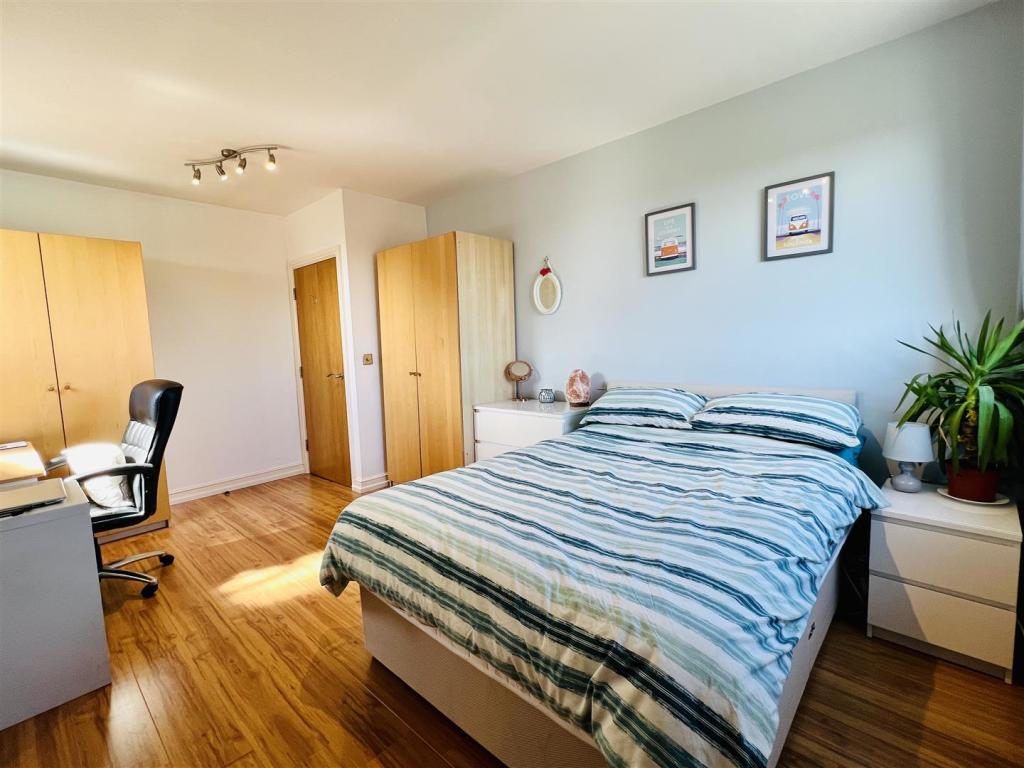 Bedroom 2 Aspect 2.jpg