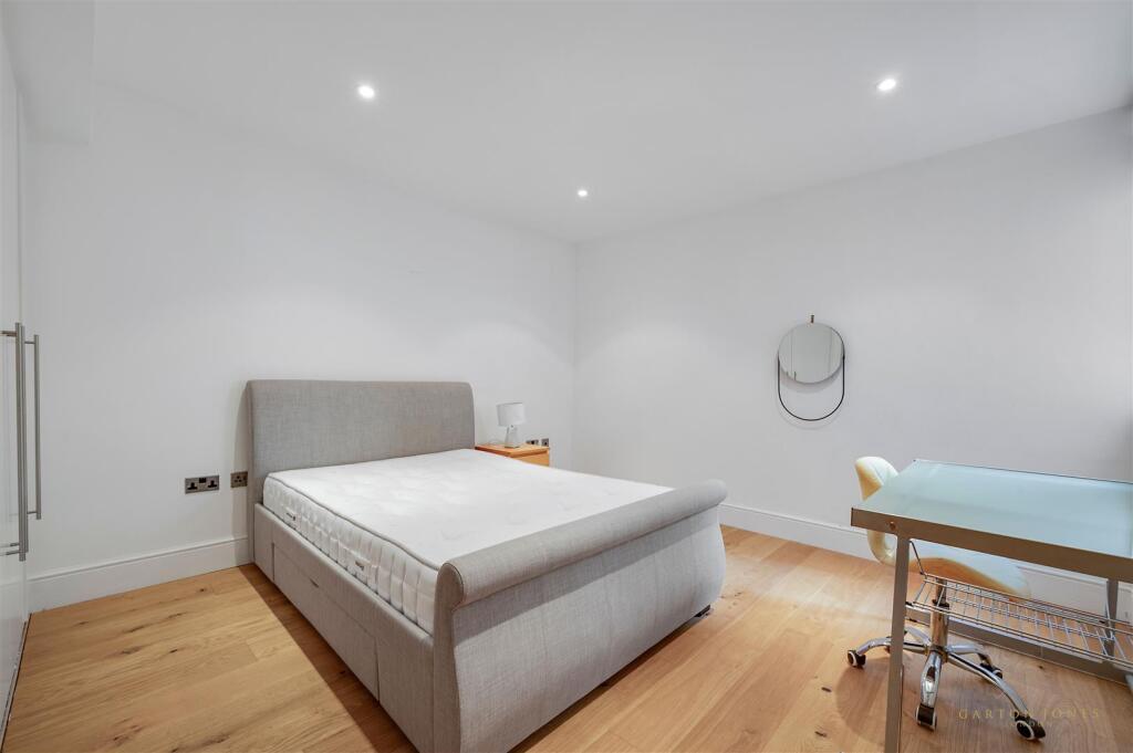 Bedroom.jpg