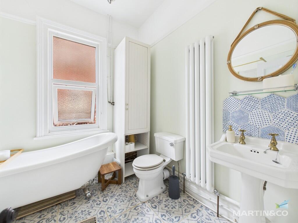 CAM03111G0-PR0330...