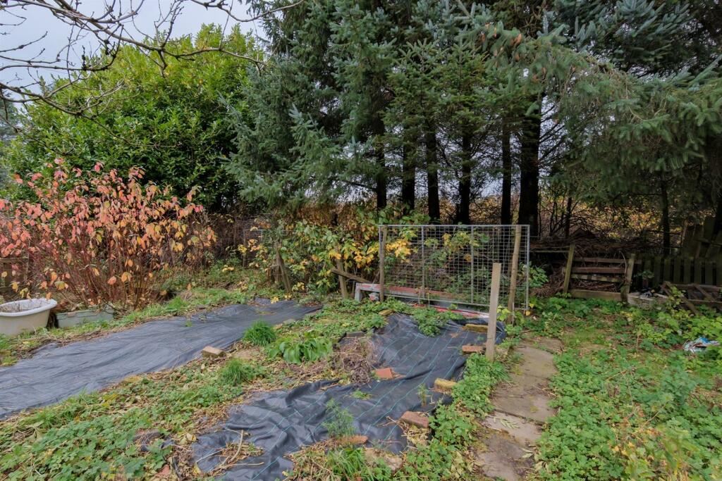 009-76 Hirst Road Harthill, ML7 5TL.jpg