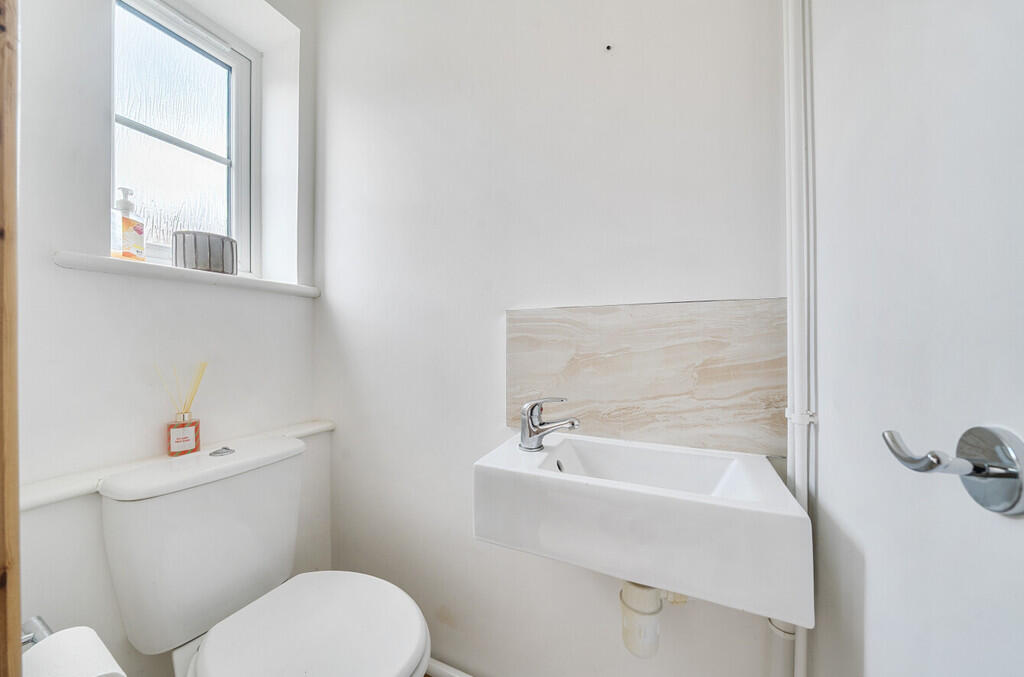 1347689-13-68b6a7...