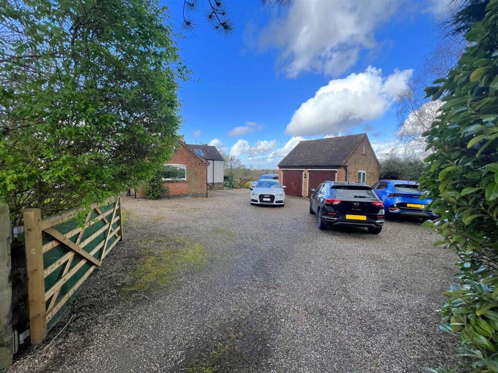 Driveway Entrance.JPG