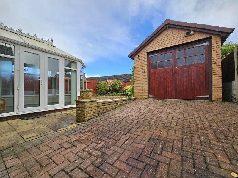 Detached Garage