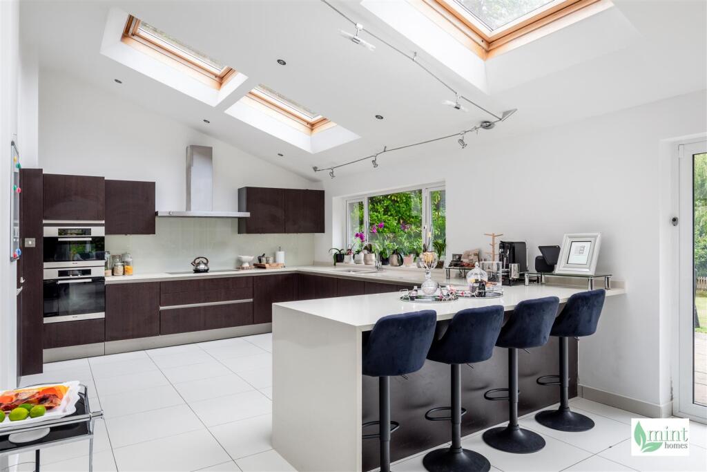 Watermarked - The Sheiling, Pond Road-17.jpg