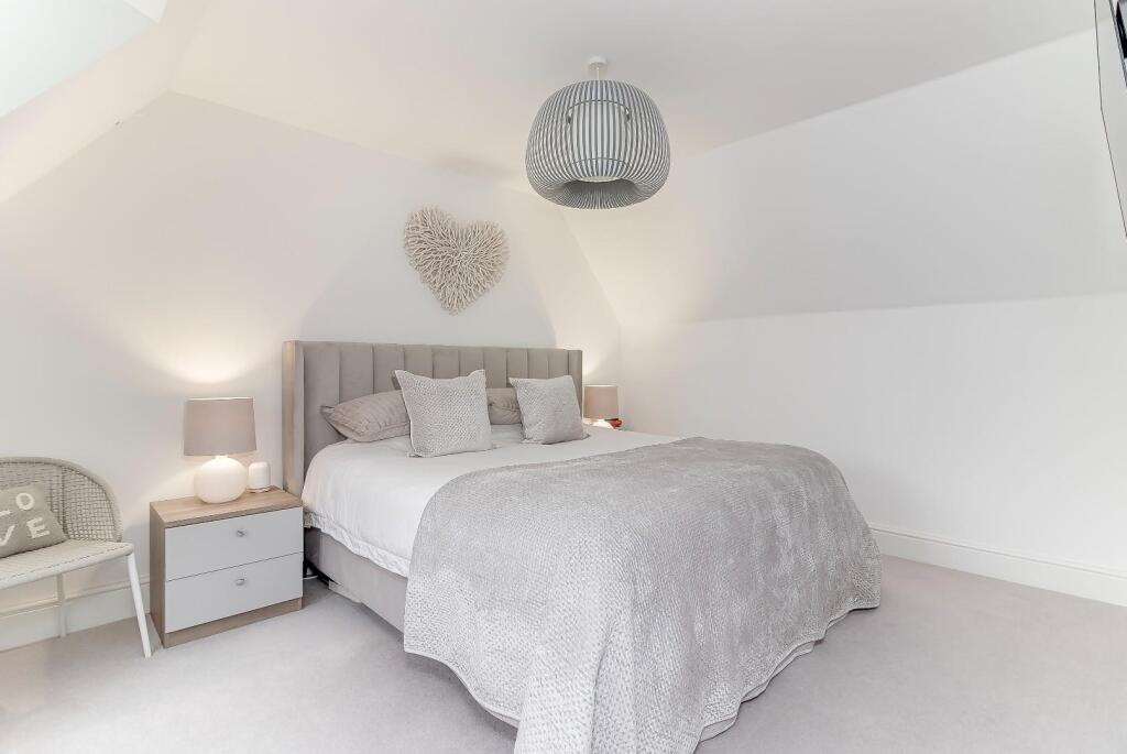 Master Bedroom - A.jpg