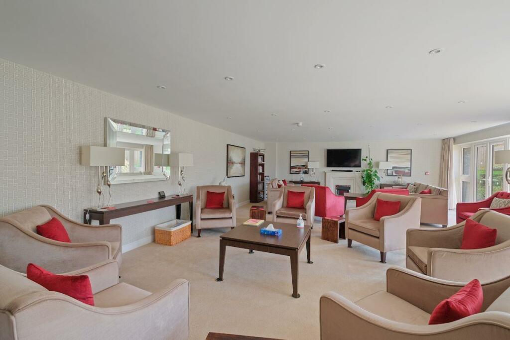 Homeowners Lounge