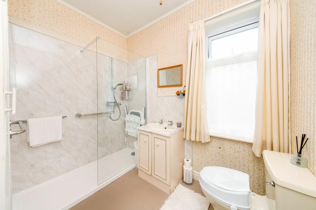 HOUSE BATHROOM