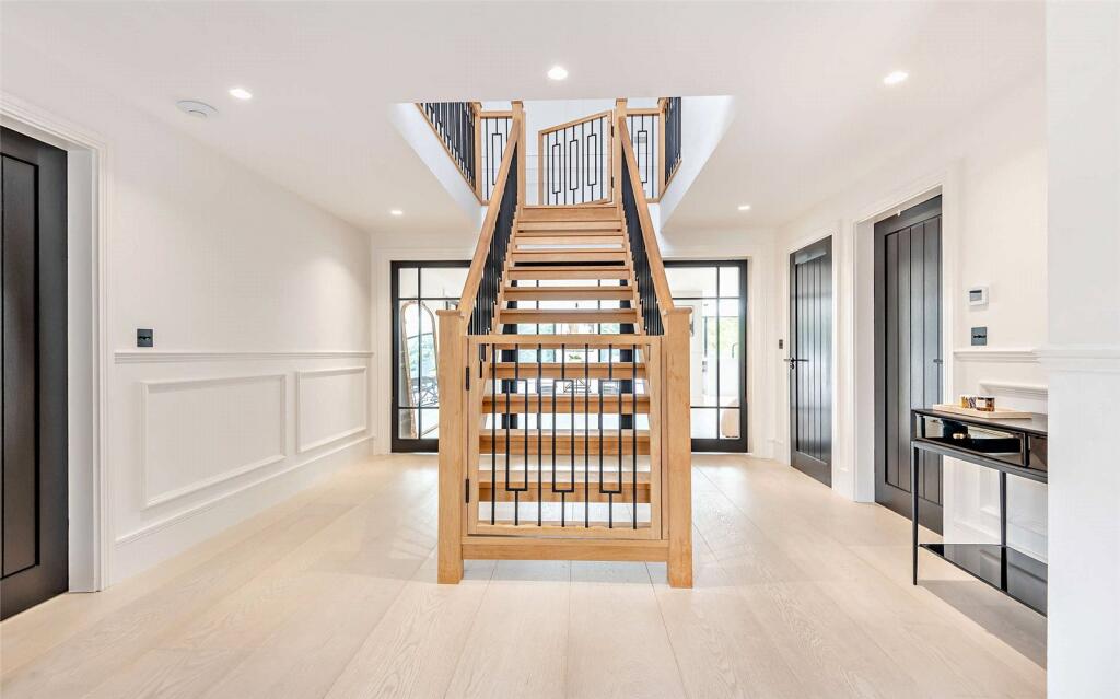 Hallway/Staircase